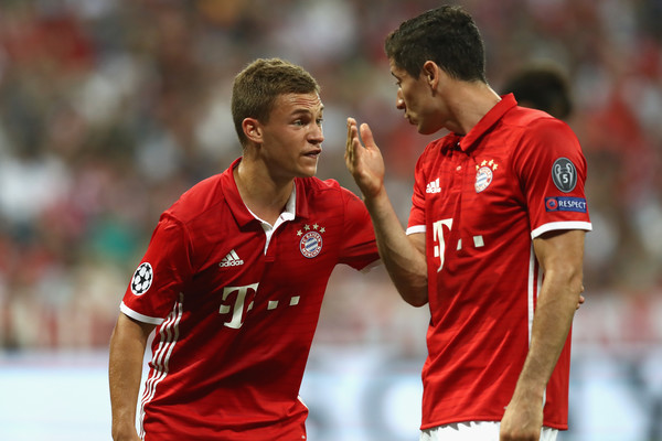 Ảnh bài viết Cú chích bóng kỹ thuật của Robert Lewandowski