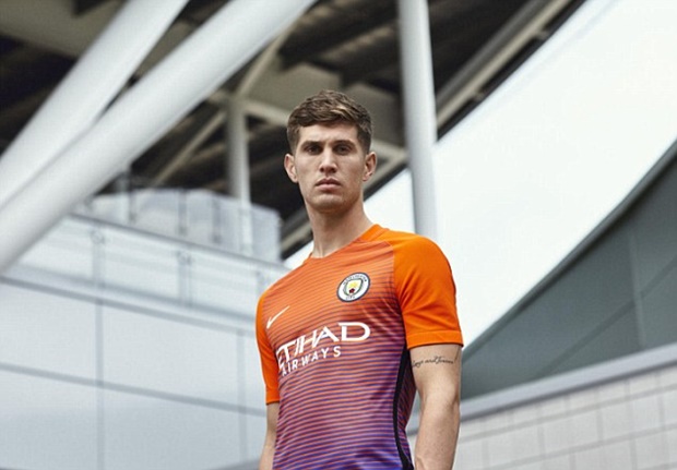 Ảnh bài viết Man City trình làng áo đấu thứ 3 "tím cam" cực chất