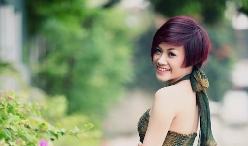 Cô vợ xinh đẹp, nóng bỏng của tuyển thủ Nghiêm Xuân Tú