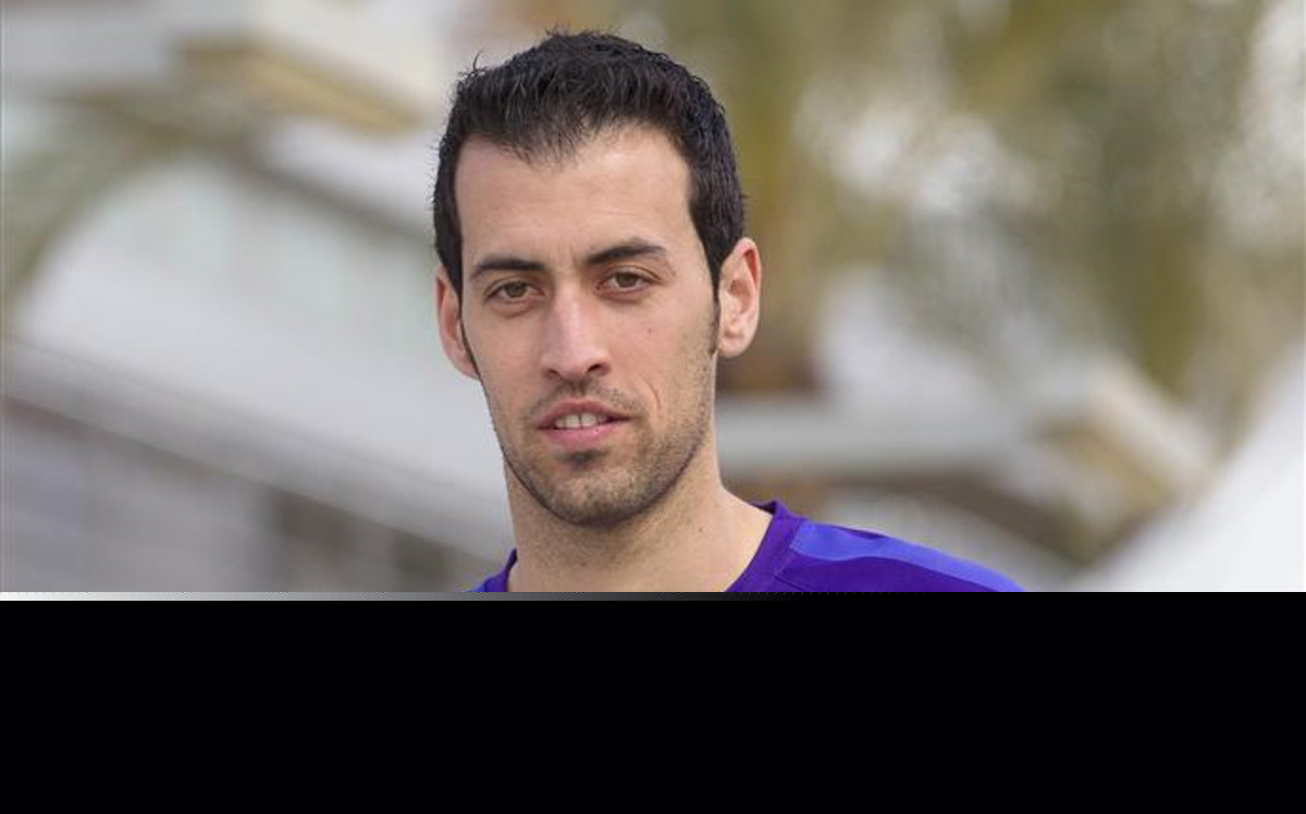 Ký hợp đồng mới, Busquets tăng giá khủng khiếp