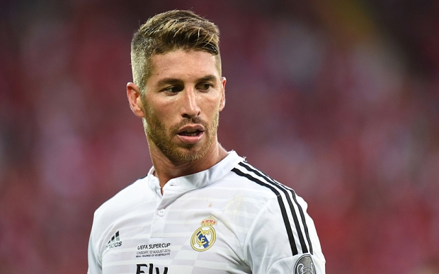 Vừa phá vừa xây, Ramos san lấp kỷ lục của Carlos