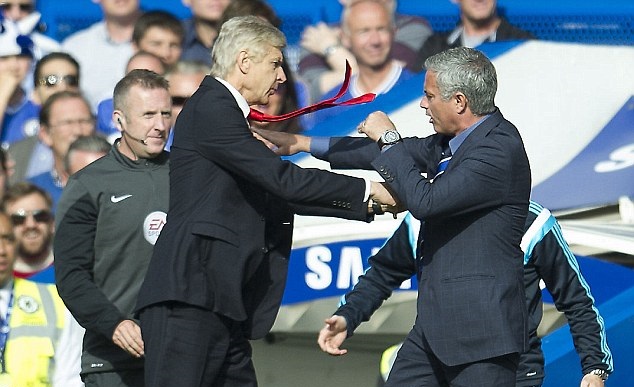 20 năm cầm quyền ở Arsenal, Wenger đã đụng độ bao nhiêu chiến lược gia Chelsea?