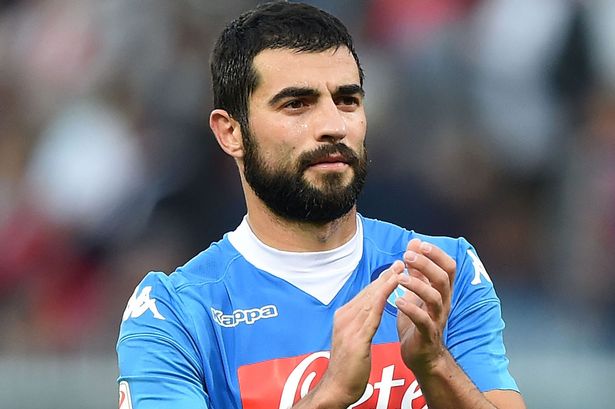 Sự chắc chắn của Albiol trong màu áo Napoli