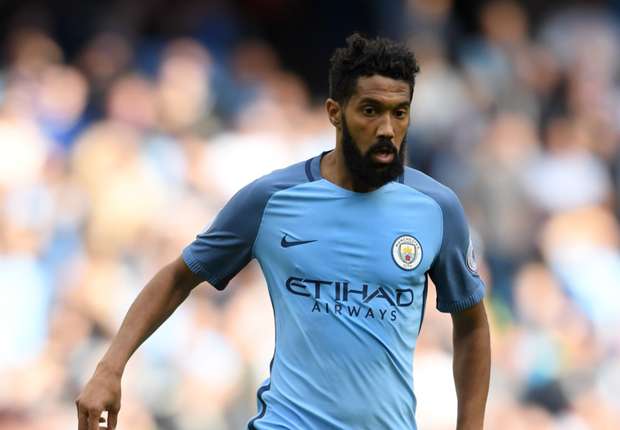 Thắng Swansea, Pep vẫn nổi giận với học trò