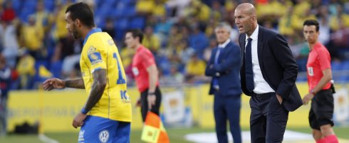 Hàng thủ Real làm Zidane đau đầu