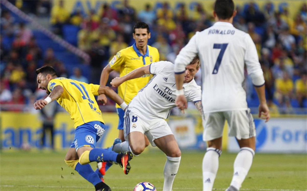 Ronaldo giận dữ, Real sa lầy tại Las Palmas