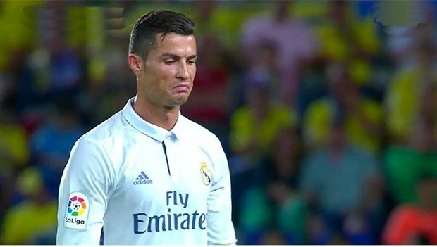 Thất trận, Ronaldo nhận sự khích lệ lớn từ mẹ 