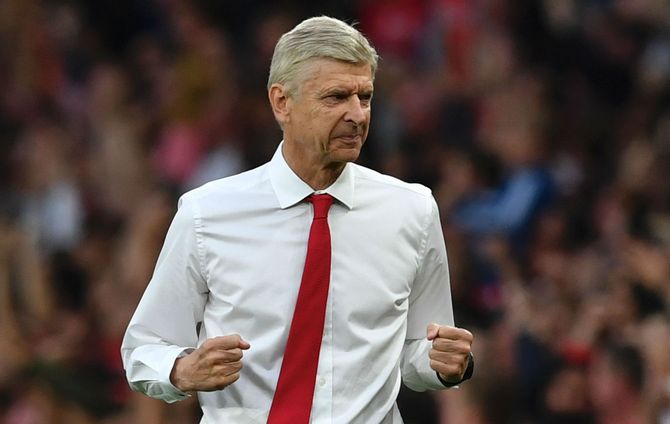 Ảnh bài viết Vì sao Mourinho luôn ghen tị với Wenger?