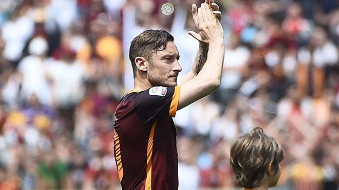 Totti và những danh thủ chơi bóng ở độ tuổi ngoài 40