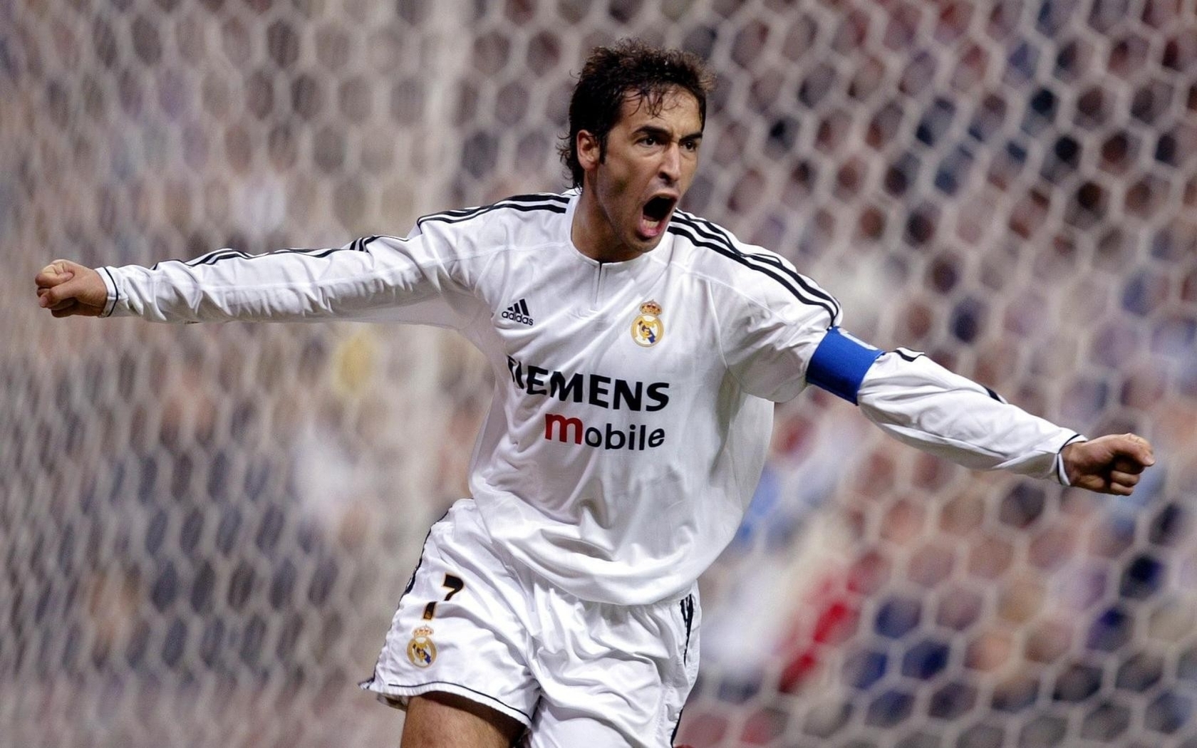 10 bàn thắng hay nhất của 'Chúa nhẫn' Raul Gonzalez