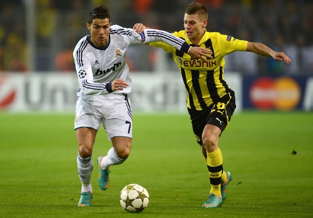 Cristiano Ronaldo chơi xấu Schmelzer, đối mặt án cấm thi đấu 3 trận
