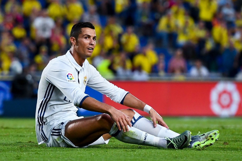 Điểm tin sáng 28/09: Cristiano Ronaldo có thể bị treo giò 3 trận, Big Sam chính thức rời tuyển Anh