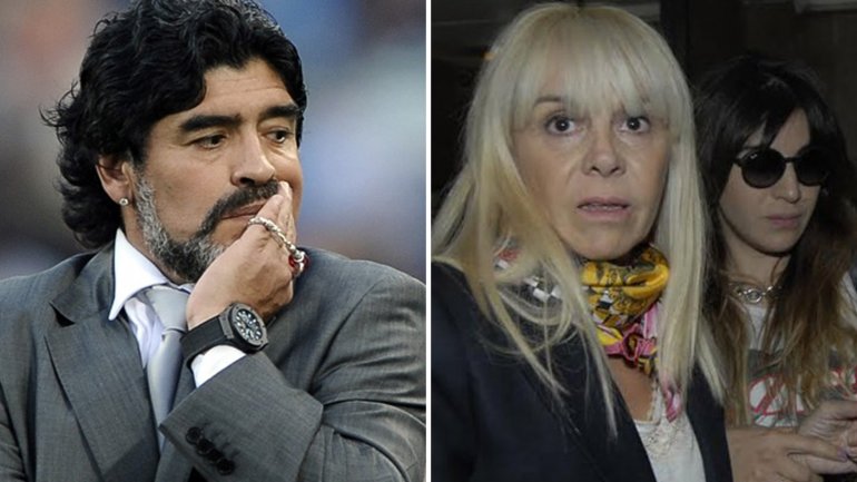 Vợ cũ kiện Maradona vì “tổn thương tinh thần”