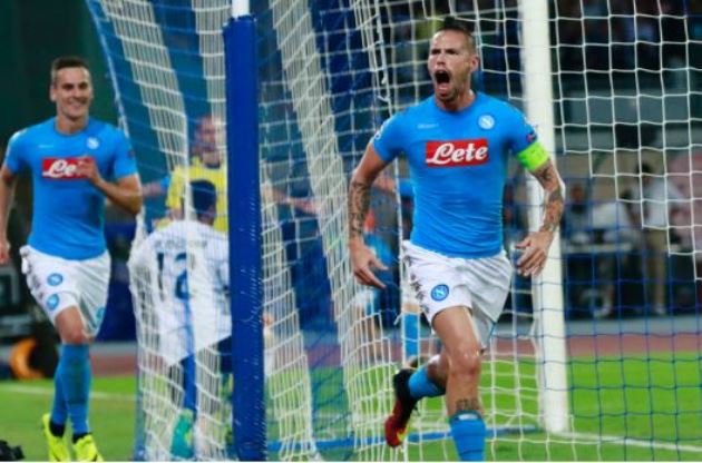 Hủy diệt Benfica, Napoli chễm chệ ở ngôi đầu bảng B