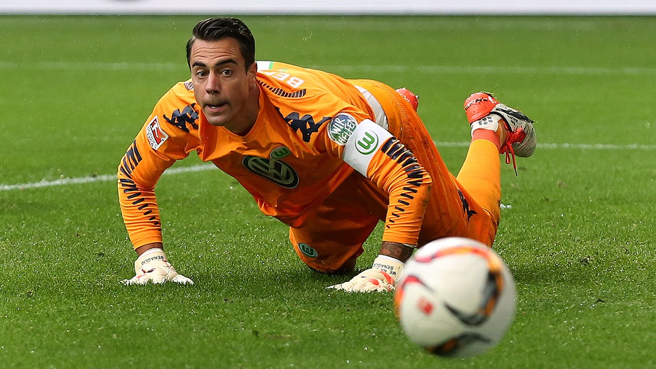 Top 5 pha cứu thua vòng 5 Bundesliga