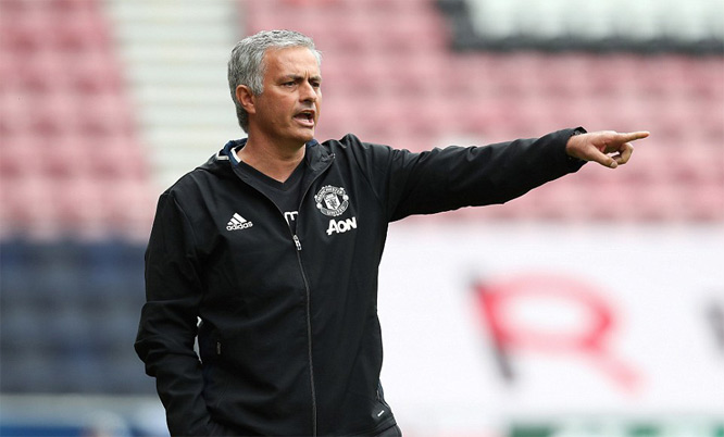 Ảnh bài viết Cựu sao Arsenal dự đoán kết quả trận Man United - Stoke City