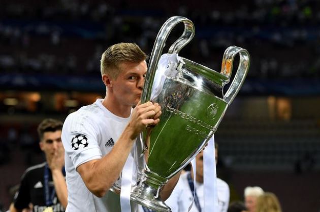 Xác nhận Man United tranh mua Toni Kroos với Man City