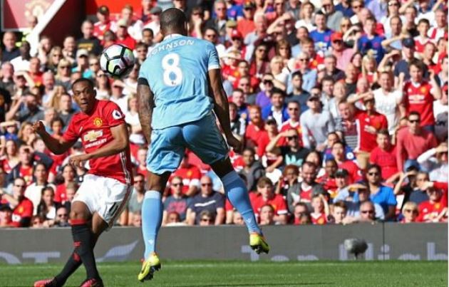 Ảnh bài viết De Gea mắc sai lầm, Man United bị Stoke cầm chân ở Old Trafford
