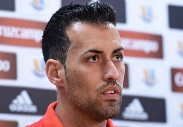 Busquets: "Barcelona không phải cỗ máy"