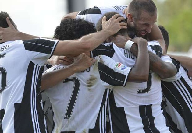 HLV Napoli: Juve ở đẳng cấp khác so với Serie A