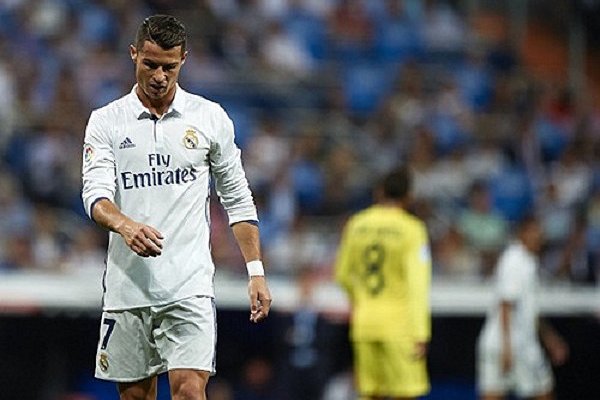 Nghi vấn Ronaldo nổi đóa, chửi cổ động viên