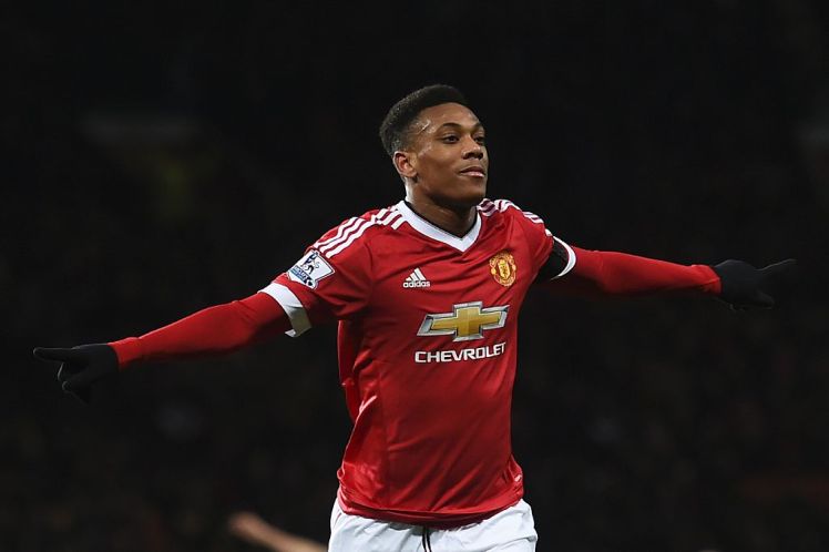 Ảnh bài viết M.U lo Martial tụt dốc vì...gái