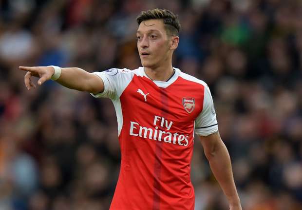 Oezil hé lộ hình mẫu tại Arsenal