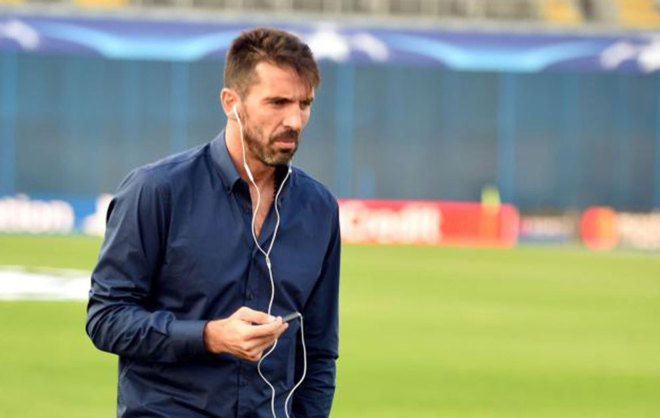 'Sớm muộn gì tôi cũng như Casillas'