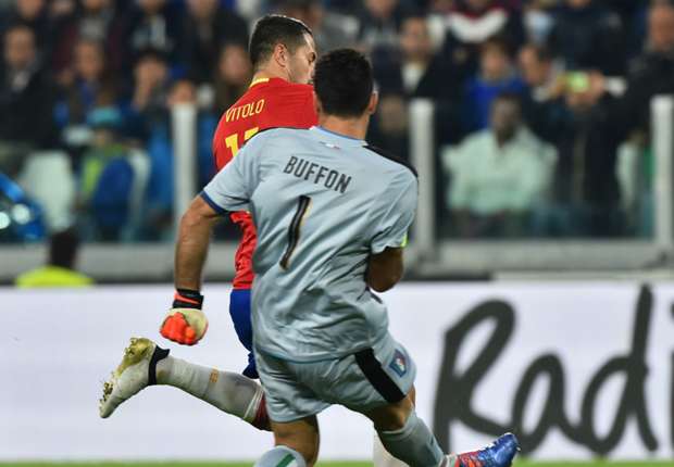Tuyển thủ TBN sốc khi Buffon mắc sai lầm khó tin