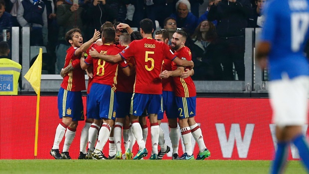 01h45 ngày 10/10, Albania vs Tây Ban Nha: Phế truất vua “dởm”