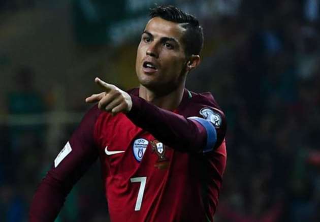 Cristiano Ronaldo 'nổ' tưng bừng sau cú poker vào lưới Andorra