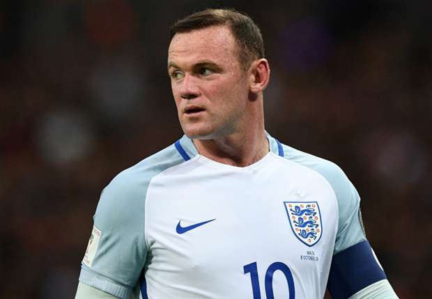 Southgate quyết bênh vực Rooney sau bão chỉ trích