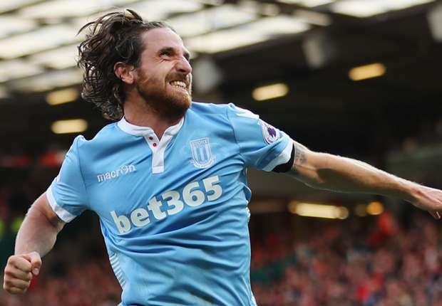 Joe Allen không cam lòng sút tung lưới M.U