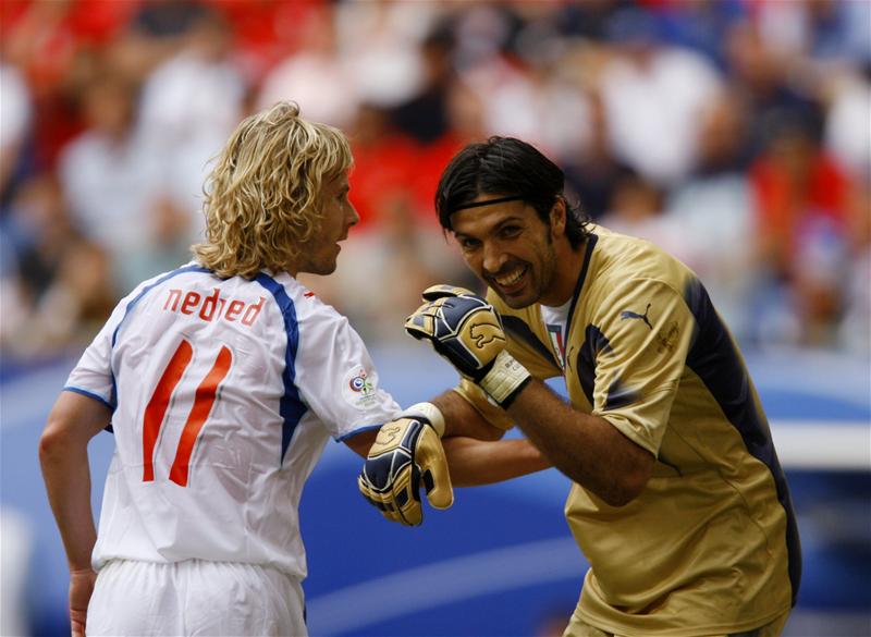 Buffon sẽ thi đấu đến khi 50 tuổi
