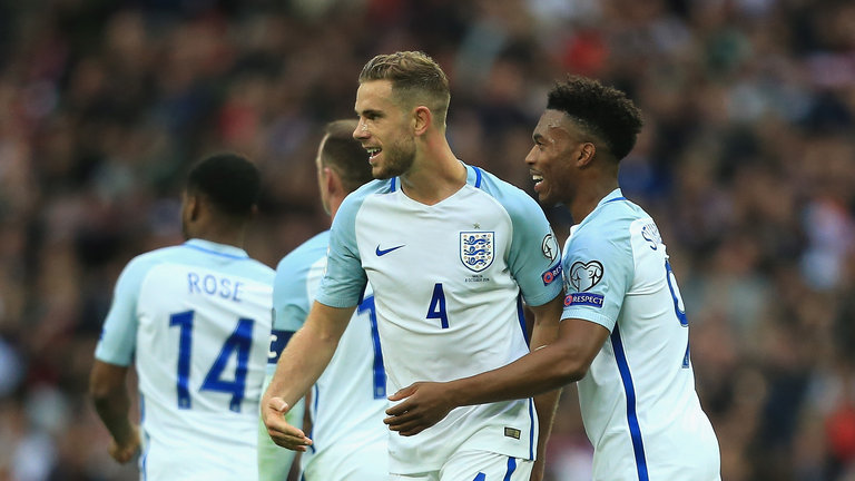 Ảnh bài viết Xác nhận: Rooney mất băng thủ quân vào tay Henderson