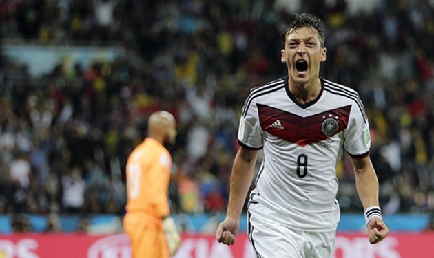 Ảnh bài viết Màn trình diễn của Oezil trước Bắc Ireland