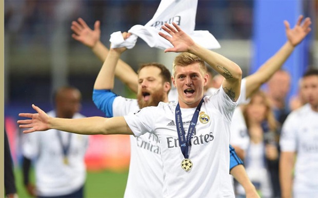 Real Madrid xác nhận 'trói chân' thành công Toni Kroos
