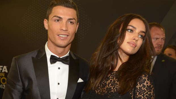 Âm thầm theo dõi, Ronaldo vẫn chưa quên được Shayk