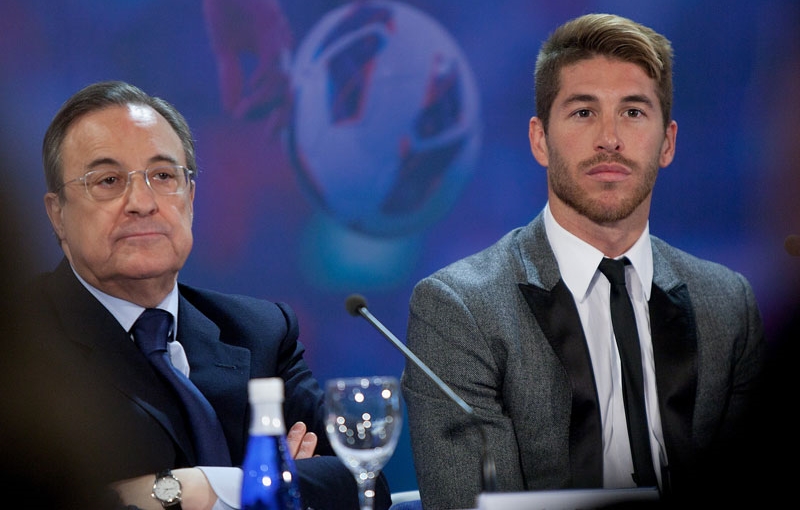 Báo thân Barca lại chia rẽ nội bộ Real