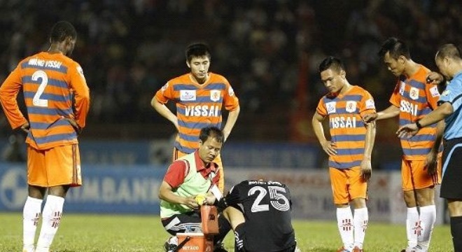 Cầu thủ Ninh Bình bán độ xin giảm án
