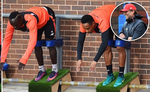 Ảnh bài viết Chuẩn bị đấu Manchester United, Jurgen Klopp bắt học trò luyện bài độc