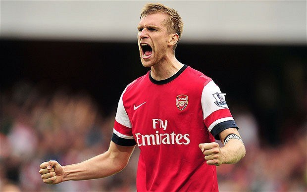 Werder Bremen xác nhận đã nói chuyện với Mertesacker