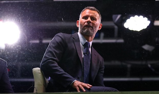 Bị Swansea chê, Giggs chuyển nghề làm bình luận viên