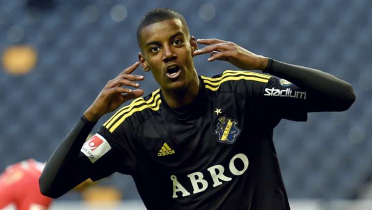 Nguyên do Barca - Real phát cuồng vì Alexander Isak
