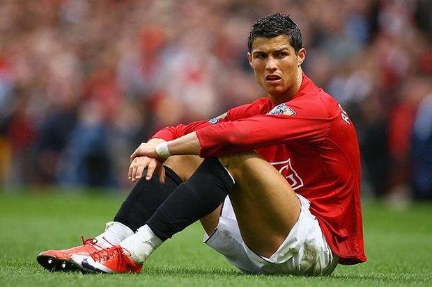 Ronaldo suy nghĩ không khác gì trẻ 12 tuổi