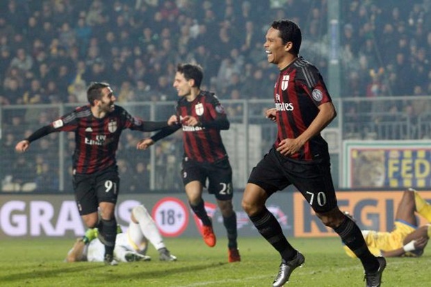01h45 ngày 17/10, Chievo vs AC Milan: Cuộc chiến top 3