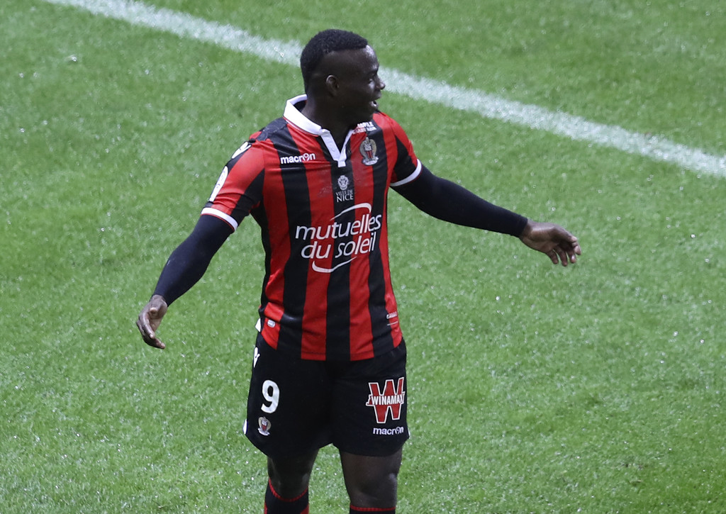 Balotelli lăn xả, Nice tiếp tục mạch toàn thắng