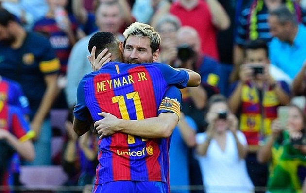 Messi ghi bàn ngày tái xuất, Barca hạ đẹp Deportivo