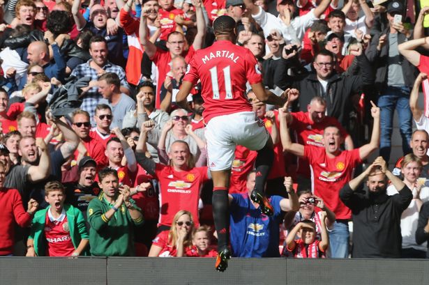 Ảnh bài viết Sao Man Utd mong người hâm mộ kiên nhẫn