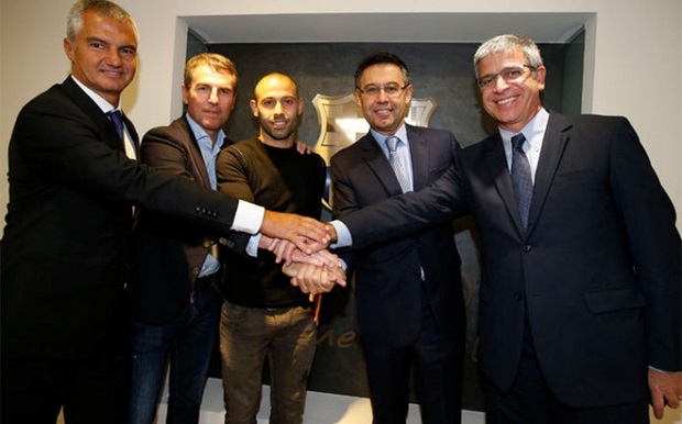 CHÍNH THỨC: Mascherano ở lại Barca đến năm 2019